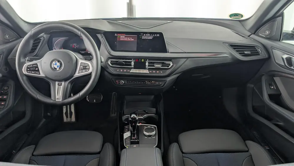 Cockpit eines Fahrzeugs